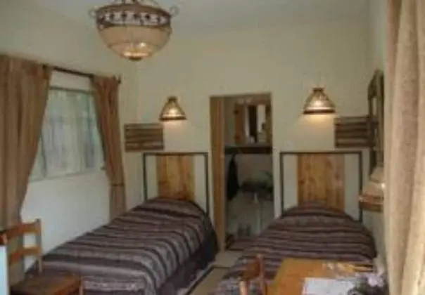 İki Ayrı Yataklı Oda (Witstinkhout)