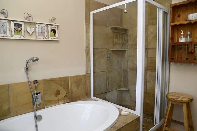 Luxury Üç Kişilik Oda, 1 Yatak Odası, Sigara İçilmez, Havuz Manzaralı (Geelhout)