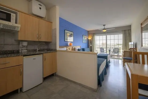 Standard Stüdyo, Şehir Manzaralı