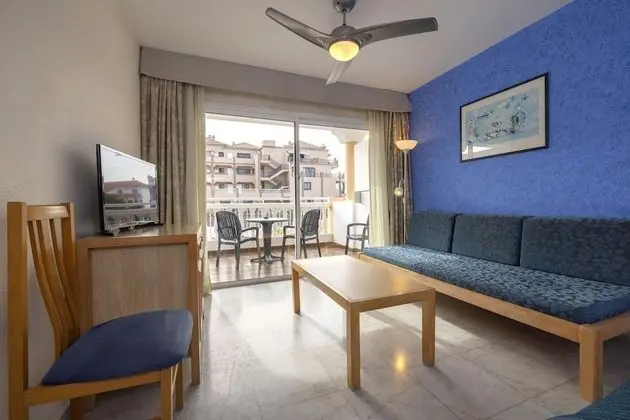 Stüdyo, Havuz Manzaralı