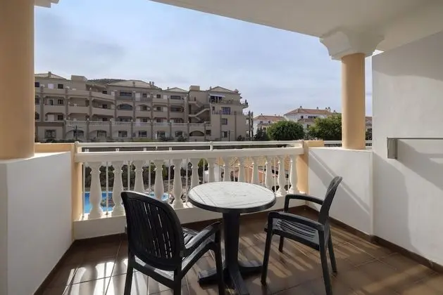 Stüdyo, Havuz Manzaralı