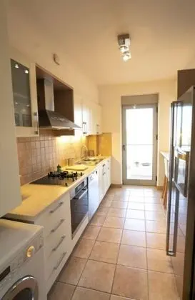 Apart Daire, 1 En Büyük (King) Boy Yatak ve Çekyat