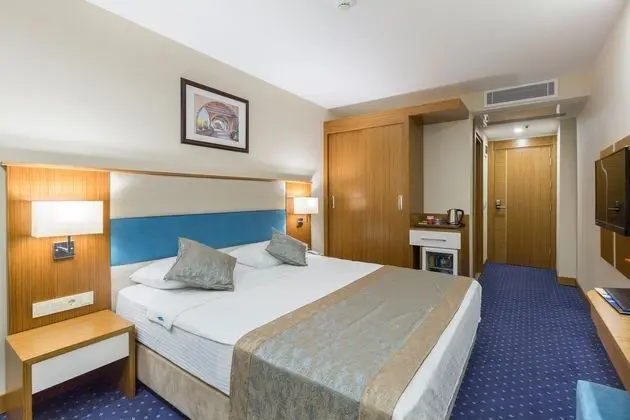 https://imagessl.etstur.com/files/images/hotelImages/TR/92073/l/Marpessa-Blue-Beach-Oda-107800.jpg