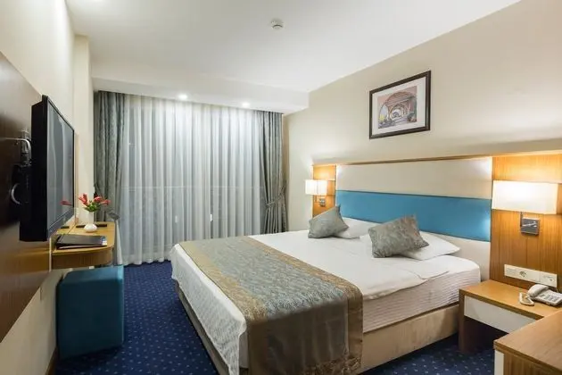 https://imagessl.etstur.com/files/images/hotelImages/TR/92073/l/Marpessa-Blue-Beach-Oda-107803.jpg