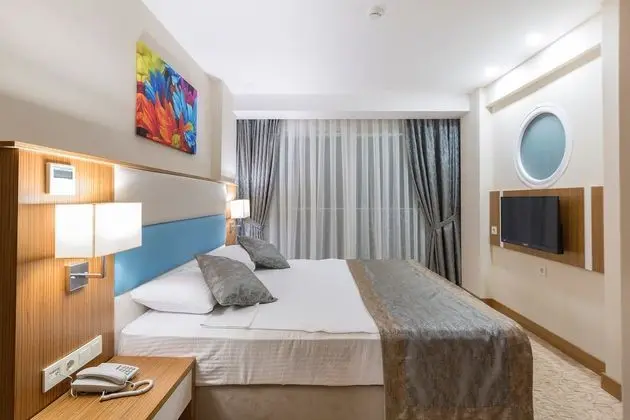 https://imagessl.etstur.com/files/images/hotelImages/TR/92073/l/Marpessa-Blue-Beach-Oda-107804.jpg
