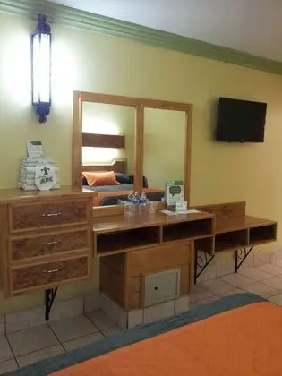 Tek Büyük Yataklı Oda, 2 Çift Kişilik Yatak