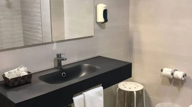 Standard Üç Kişilik Oda, 3 Tek Kişilik Yatak