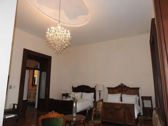 Family Tek Büyük Yataklı Oda