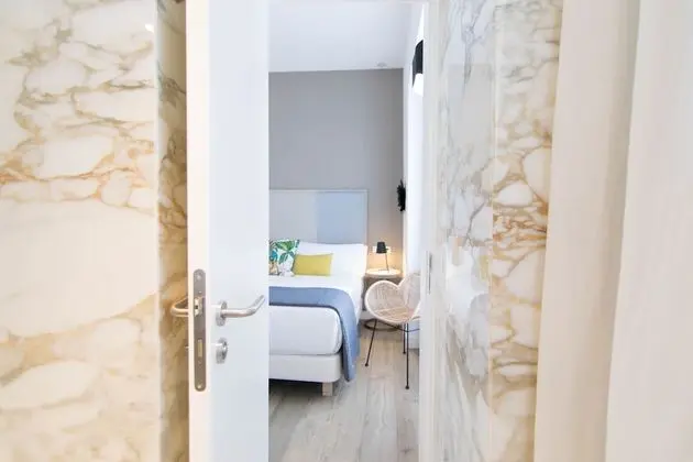 Standard Tek Büyük Yataklı Oda