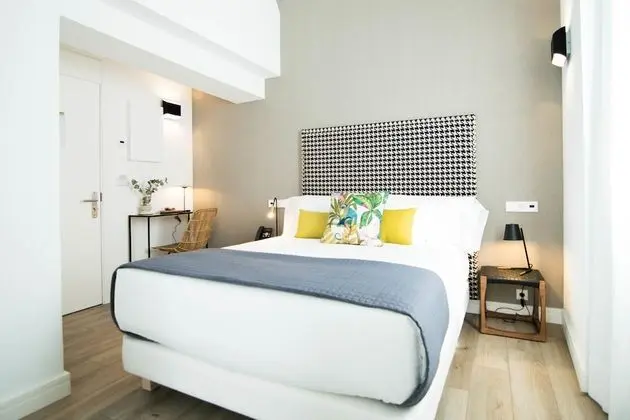 Standard Tek Büyük Yataklı Oda