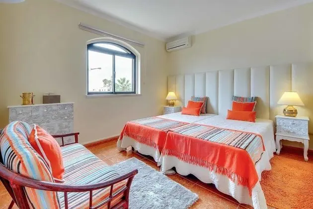 Villa, 4 Yatak Odası, Kişiye Özel Havuzlu