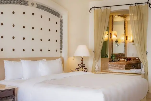 Junior Suite Ocean View King