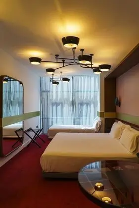 Üç Kişilik Oda, 1 Yatak Odası