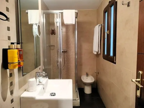Tek Büyük veya İki Ayrı Yataklı Oda