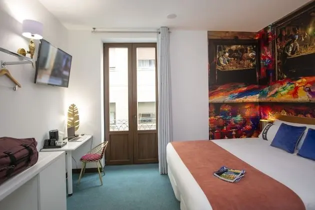 Tek Büyük Yataklı Oda, Balkon