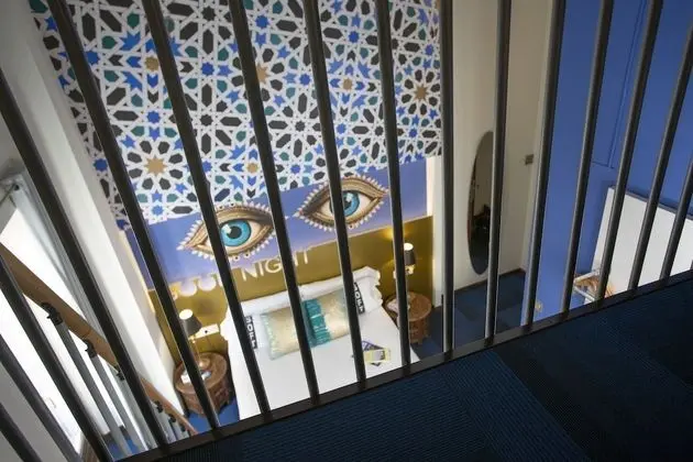 Üç Kişilik Oda, Balkon