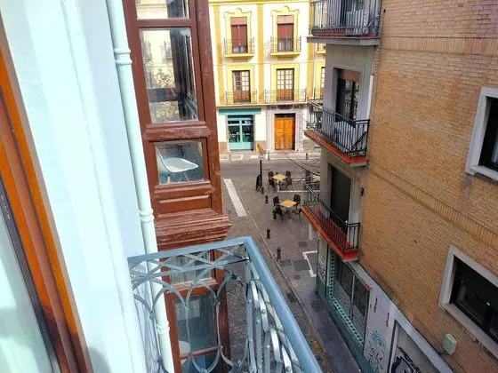 Üç Kişilik Oda, Balkon