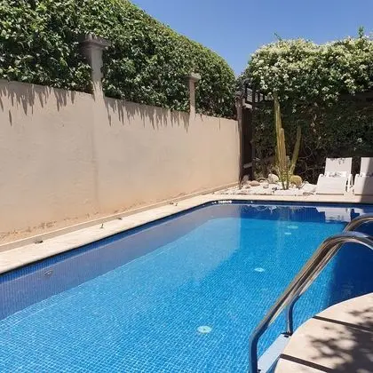 Villa, 4 Yatak Odası, Balkon