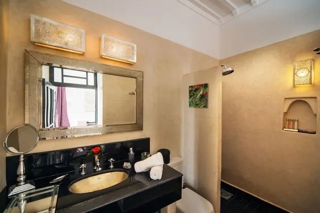 Junior Süit (Riad Star)