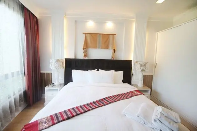 1 Bedroom with garden view
