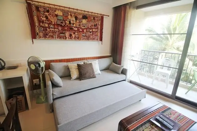 1 Bedroom with garden view