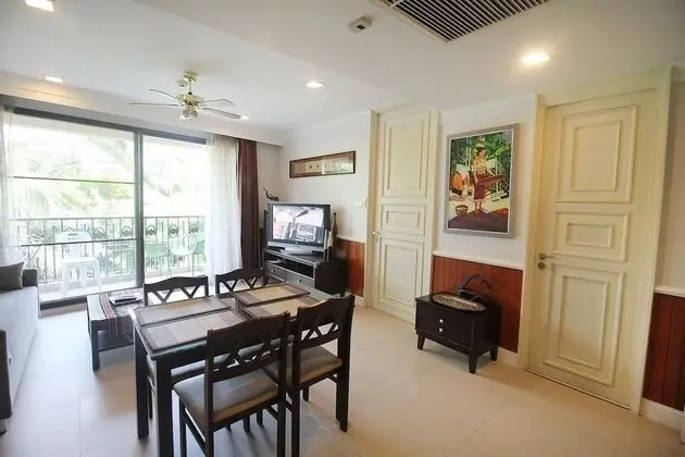 1 Bedroom with garden view