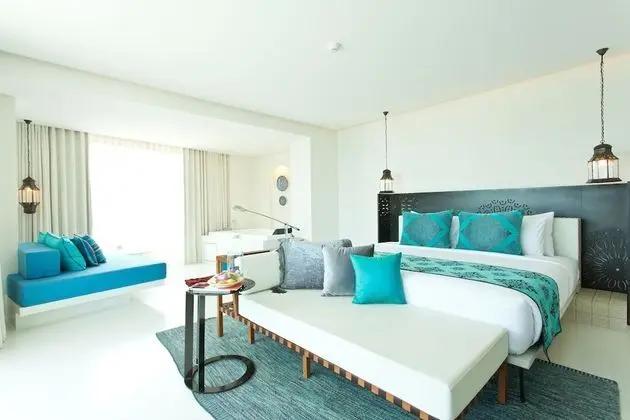Ocean Front Suite