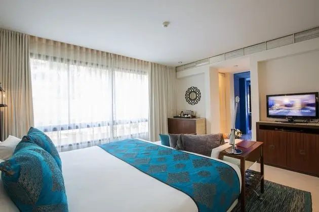 Ocean Front Suite