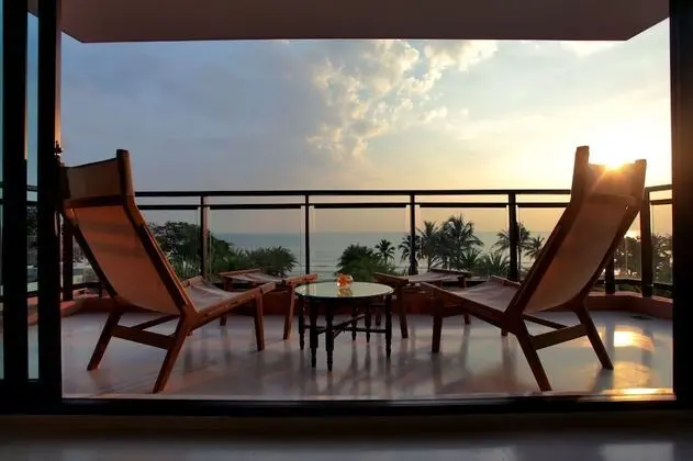 Ocean Front Suite