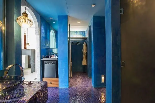 Ocean Front Suite