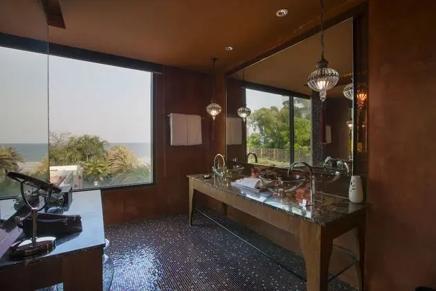 Ocean Front Suite