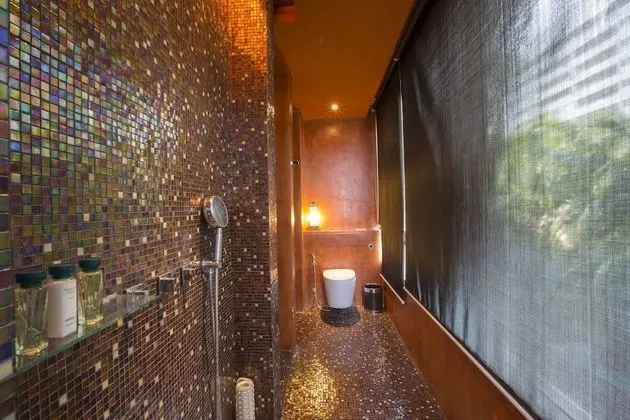 Ocean Front Suite