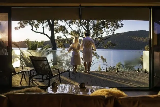 Peninsula Tent