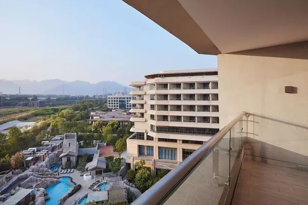 Oda, 2 Çift Kişilik Yatak, Balkon