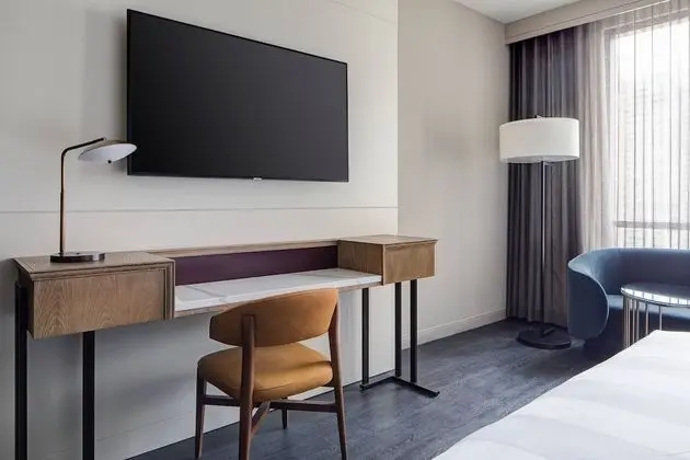 Club Oda, 1 En Büyük (King) Boy Yatak, Sigara İçilmez, Şehir Manzaralı