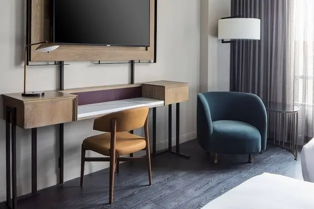 Club Oda, 2 Büyük (Queen) Boy Yatak, Sigara İçilmez, Şehir Manzaralı