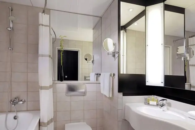 Oda, 2 Tek Kişilik Yatak, Balkon