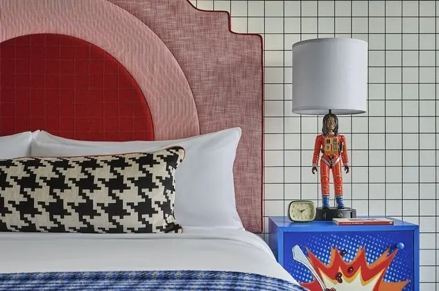 Süit, 1 En Büyük (King) Boy Yatak ve Çekyat (Graduate Deluxe King Suite)