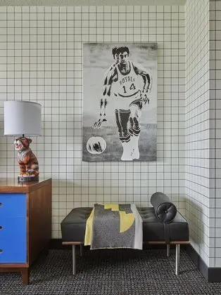 Süit, 1 En Büyük (King) Boy Yatak ve Çekyat (Graduate Executive King Suite)