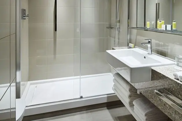 Deluxe Oda, 1 En Büyük (King) Boy Yatak