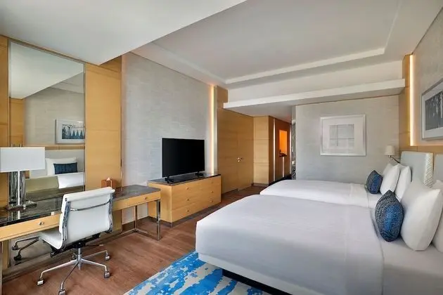 Deluxe Oda, 2 Çift Kişilik Yatak, Sigara İçilmez, Kısmi Deniz Manzaralı