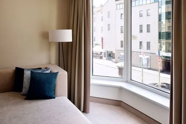 Deluxe Oda, 1 En Büyük (King) Boy Yatak