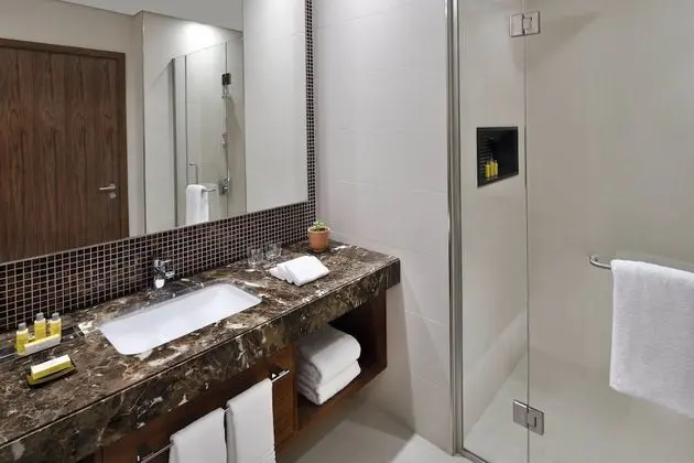 Oda, 1 En Büyük (King) Boy Yatak, Sigara İçilebilir (Concierge Level)