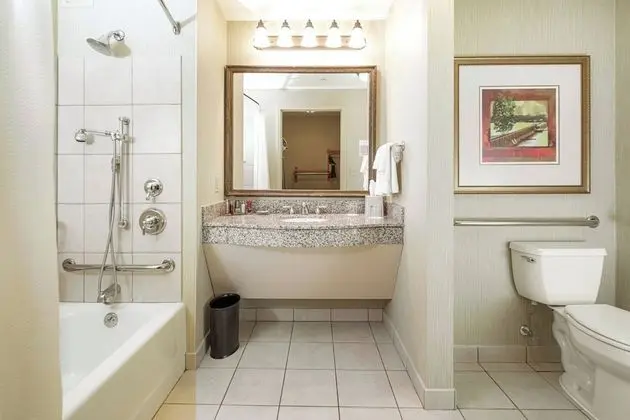 Oda, 2 Büyük (Queen) Boy Yatak, Balkon, Havuz Manzaralı