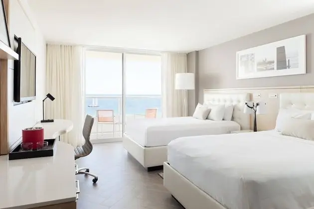 Oda, 2 Çift Kişilik Yatak, Okyanusa Sıfır (Mobility/Hearing Accessible, Tub)