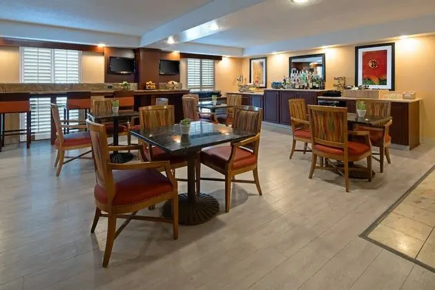 Oda, 2 Büyük (Queen) Boy Yatak (Concierge Lounge Access)