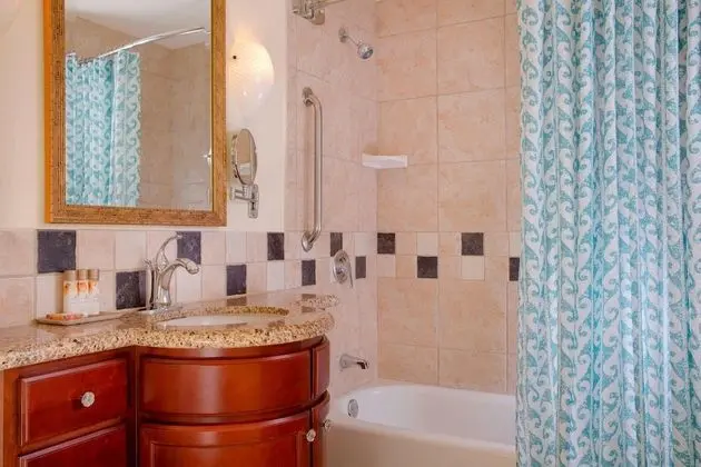 Oda, 1 En Büyük (King) Boy Yatak ve Çekyat, Balkon, Dağ Manzaralı (Balcony)