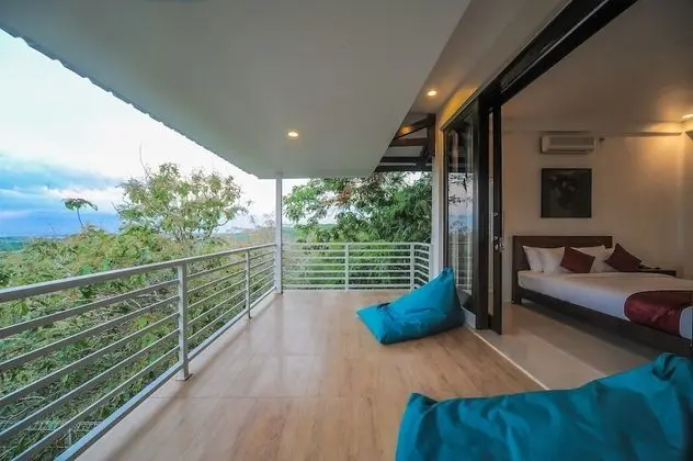 Deluxe Oda, Balkon, Tepe Manzaralı