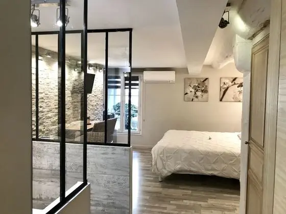 Tek Büyük Yataklı Oda (Cour 1)