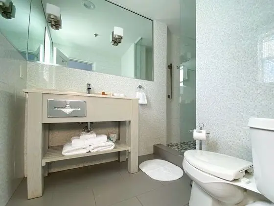 Signature Double City View